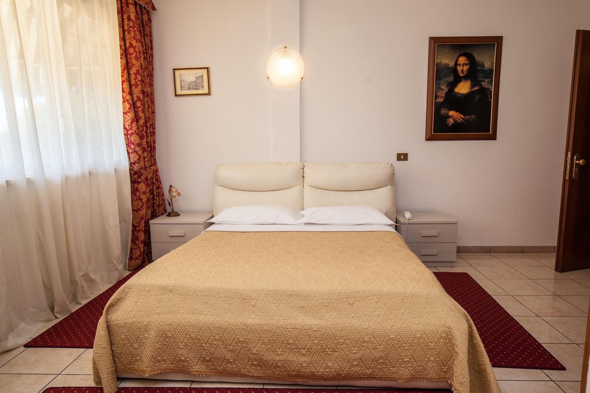 Hotel Giulietta E Romeo กาซาล ปาล็อกโก ภายนอก รูปภาพ