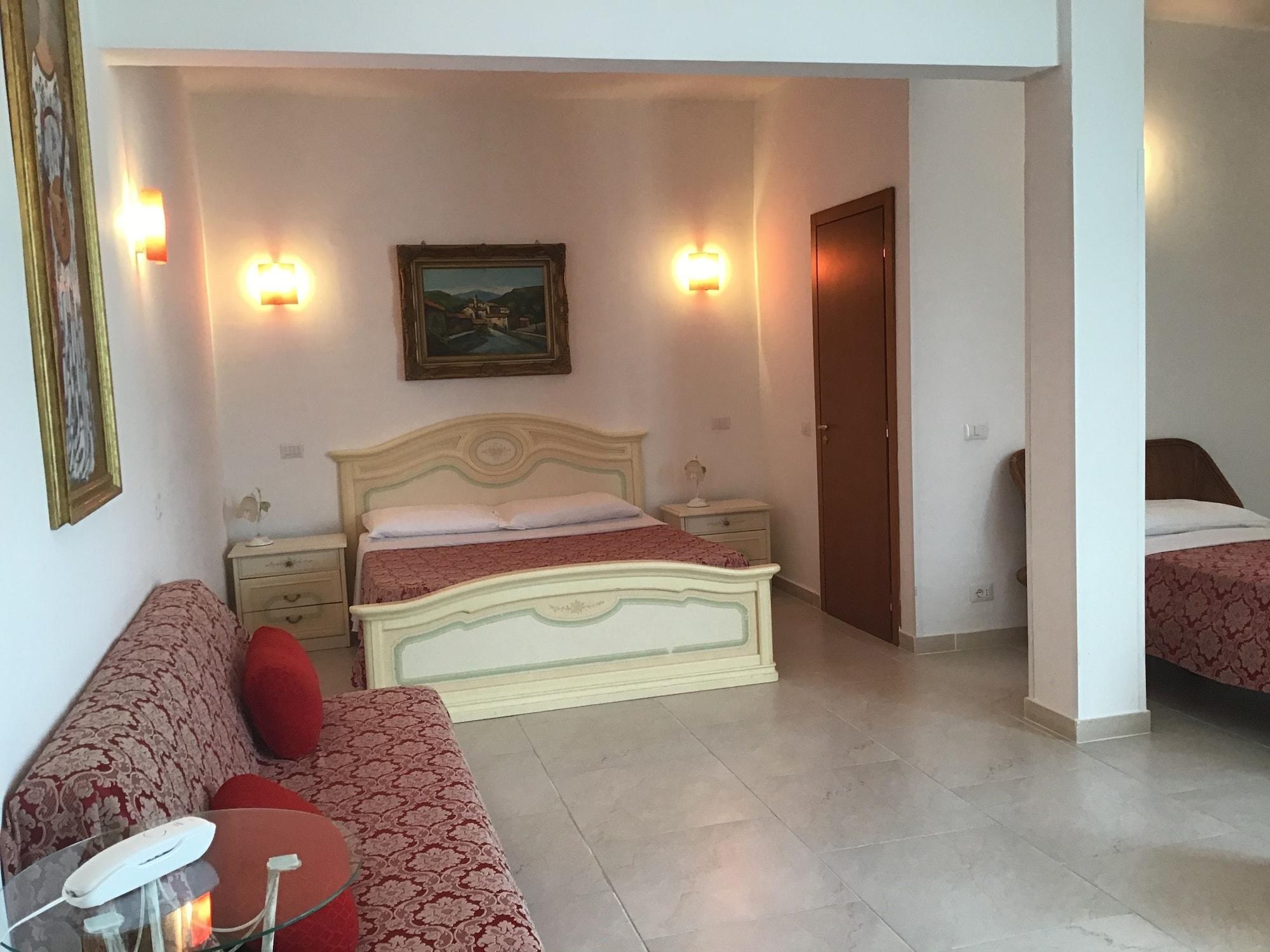 Hotel Giulietta E Romeo กาซาล ปาล็อกโก ภายนอก รูปภาพ