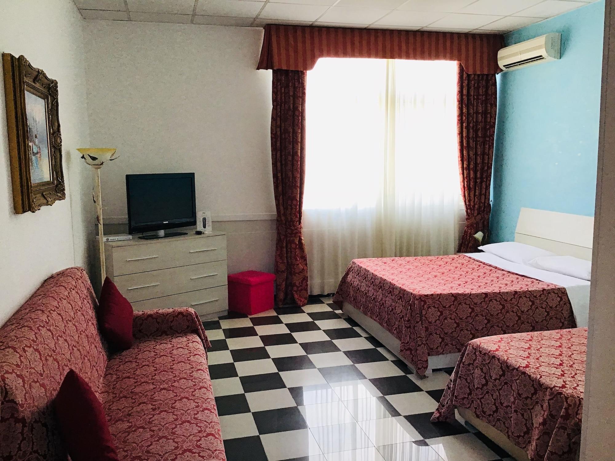 Hotel Giulietta E Romeo กาซาล ปาล็อกโก ภายนอก รูปภาพ
