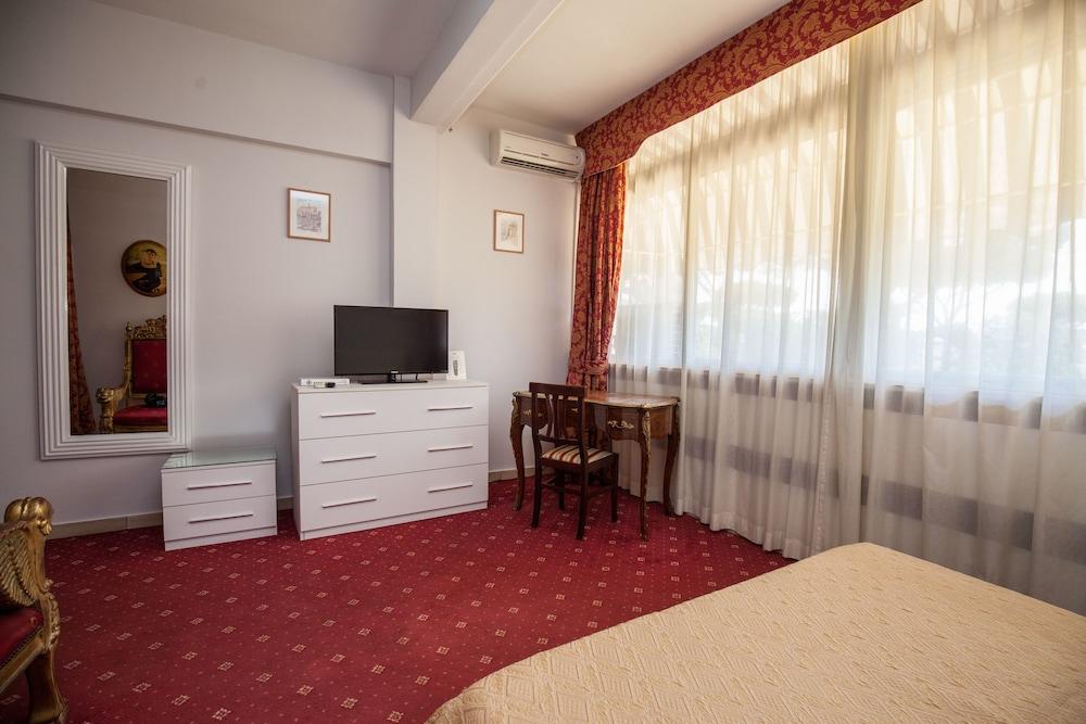 Hotel Giulietta E Romeo กาซาล ปาล็อกโก ภายนอก รูปภาพ