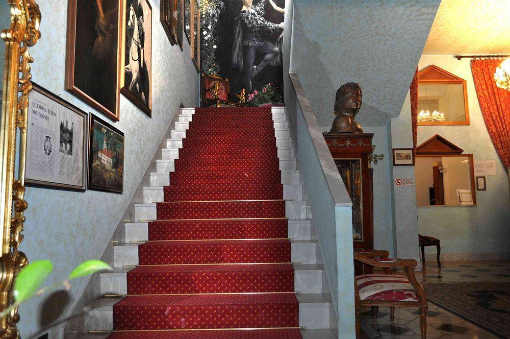 Hotel Giulietta E Romeo กาซาล ปาล็อกโก ภายนอก รูปภาพ