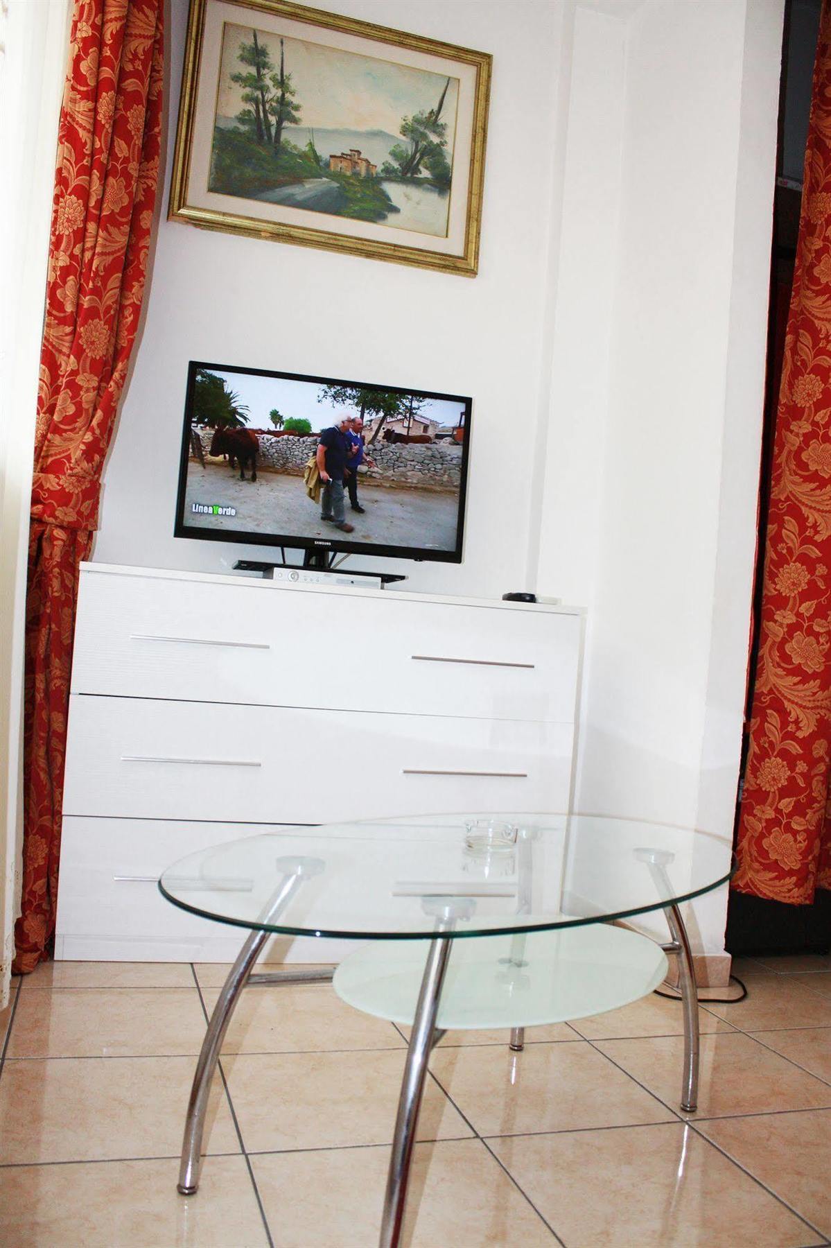 Hotel Giulietta E Romeo กาซาล ปาล็อกโก ภายนอก รูปภาพ